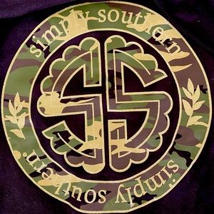 Simply Southern women’s size L sweatshirt